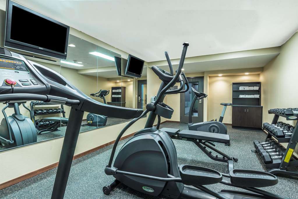 Super 8 By Wyndham Copley Akron מתקנים תמונה